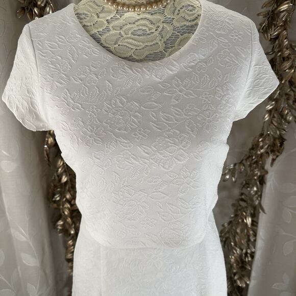 Hem & Thread White Jacquard Textured Fit & Flare Dress side Cutouts Small - Picture 7 of 14